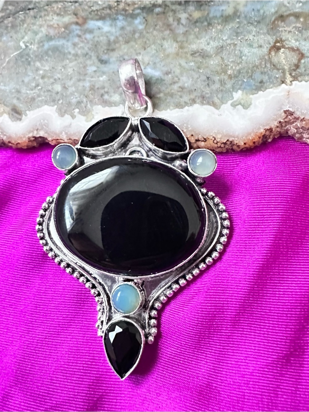 Artisan Black AGATE and Moonstone Accent Pendant Necklace